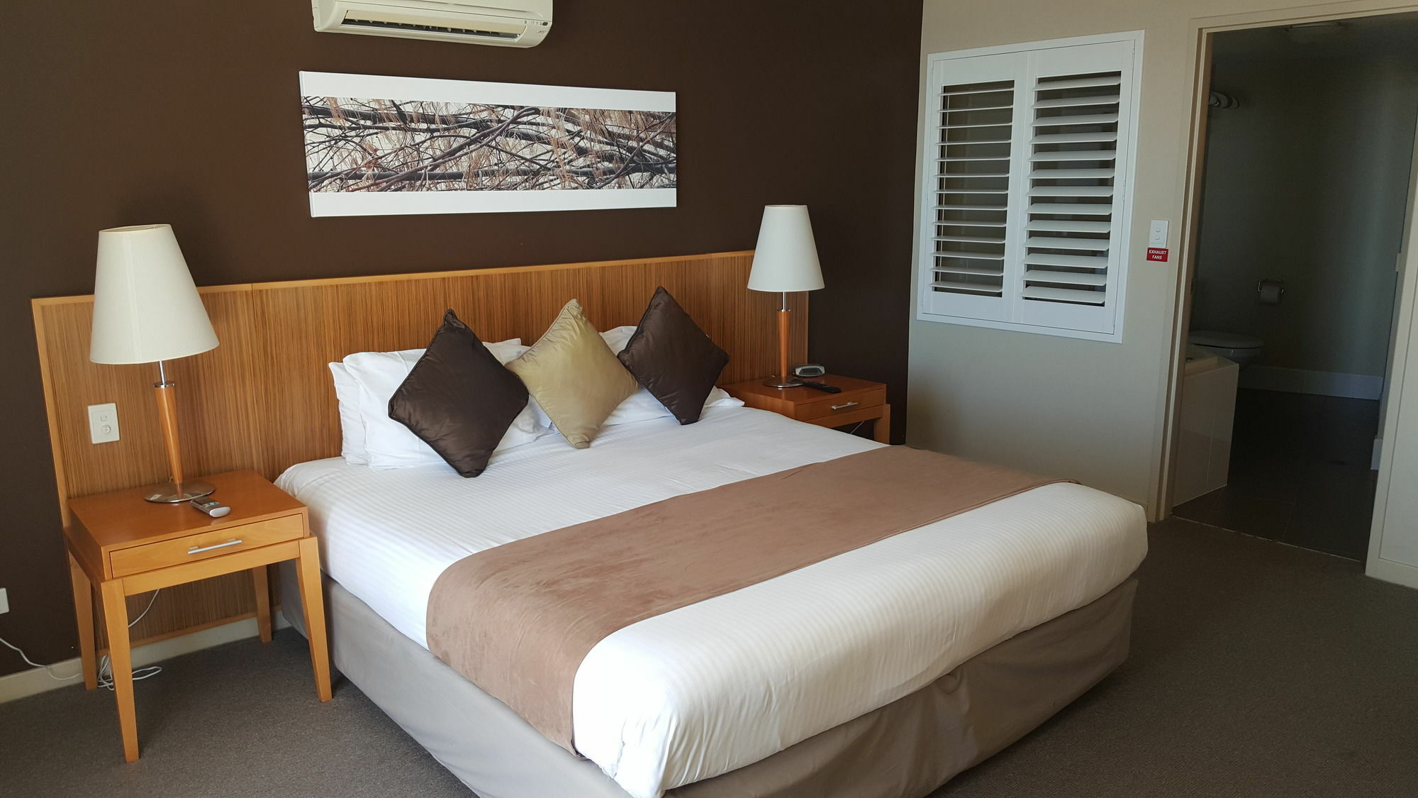 Pier Resort Urangan Exterior foto
